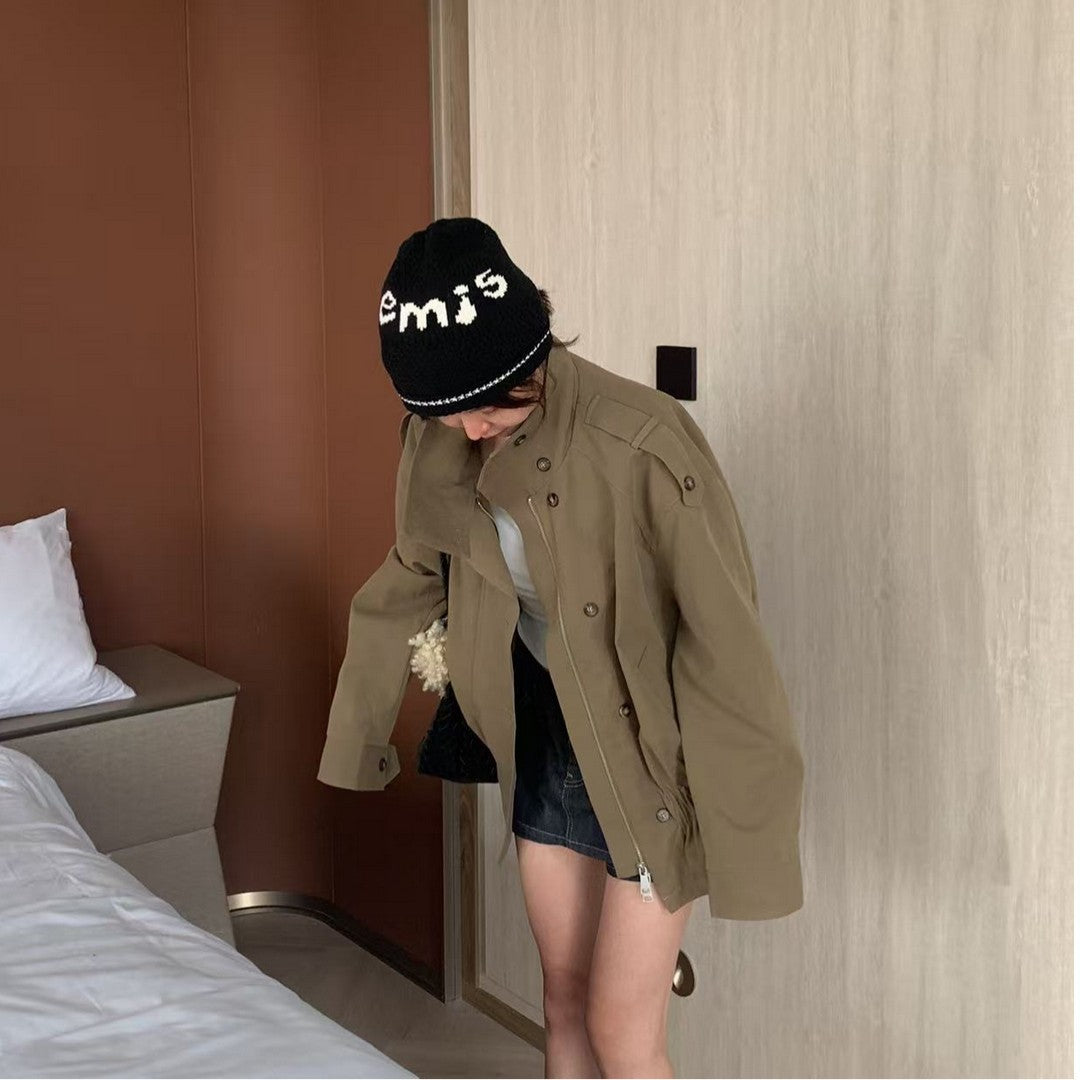 Women's short jacket with drawstring waist, oversized sleeves and concealed zipper Mune Fashion