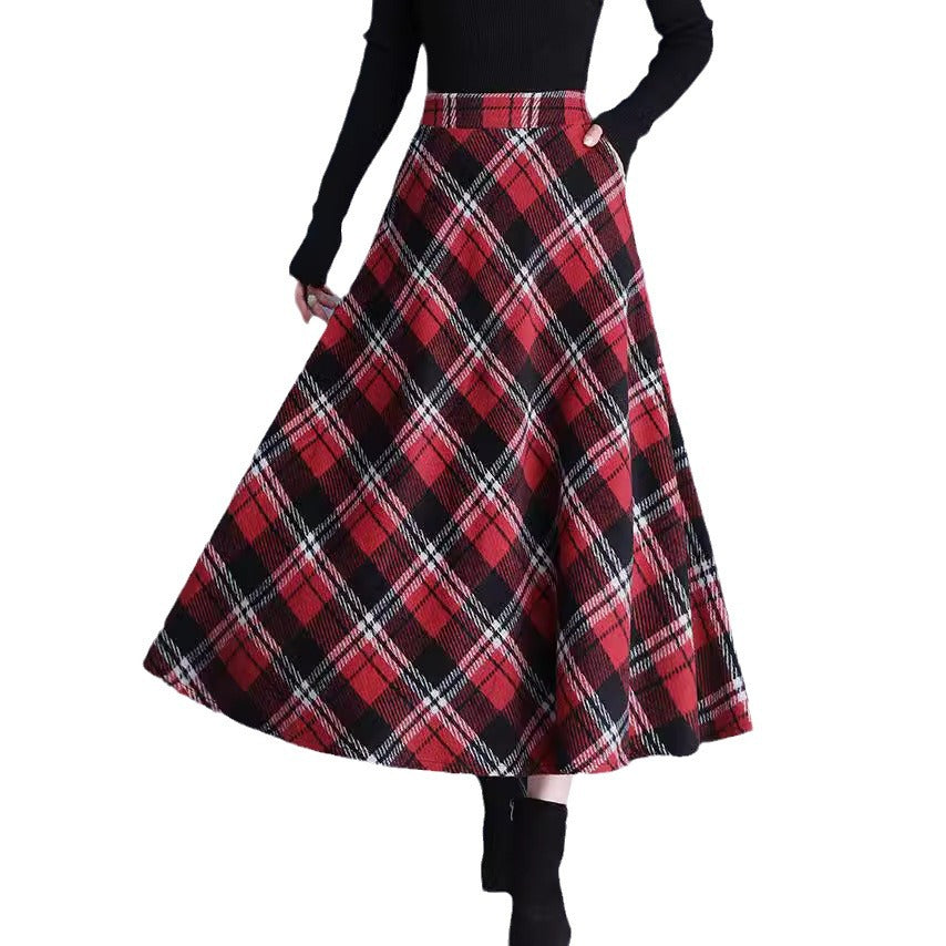 Ladies' loosely checked A-line skirt made of wool blend with high waist and side pockets Mune Fashion