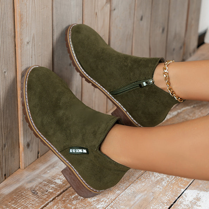 Women's elegant Chelsea ankle boots in suede look with side zipper and strong profile sole Mune Fashion