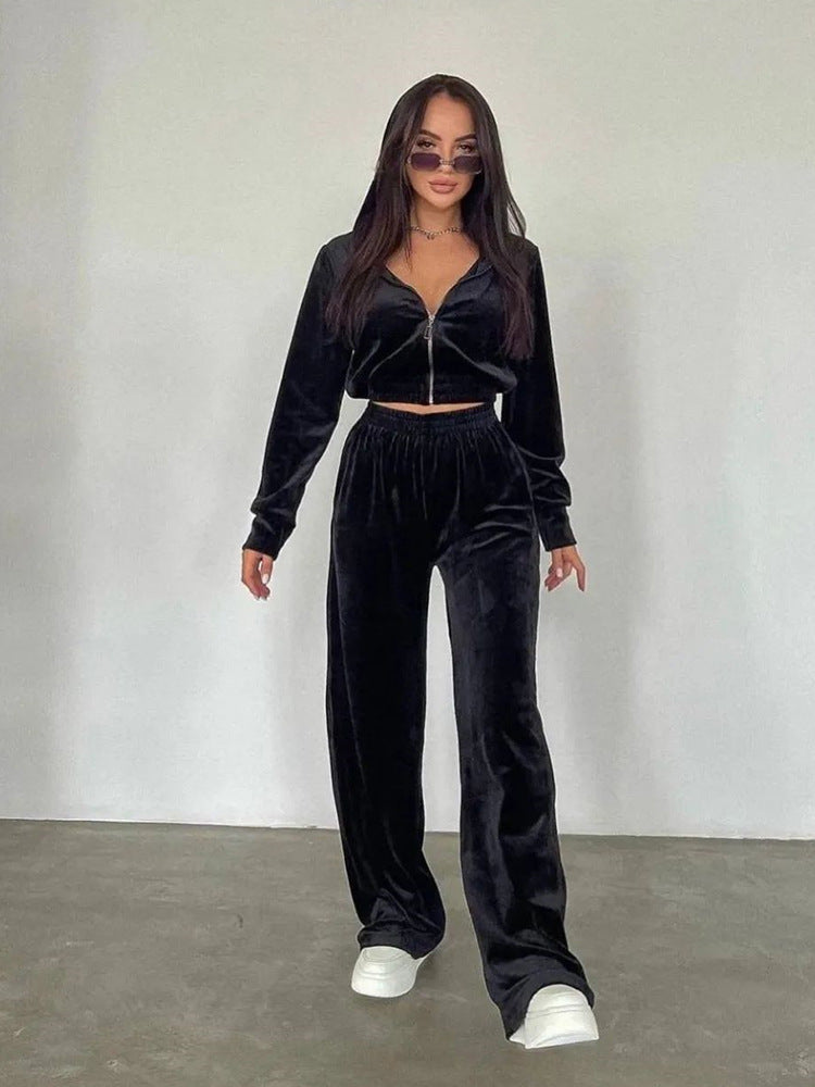 Women's Cropped Velour Jogging Set with Half Zipper, Gathered Comfort Waistband and Wide Cuffs Mune Fashion