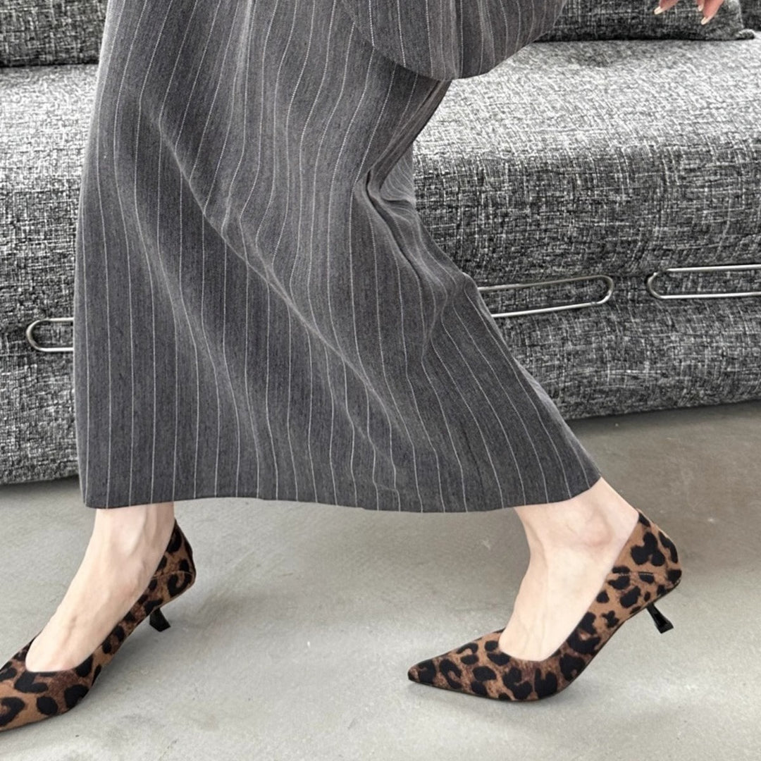 Women's minimalist pointed toe leather look pumps with ergonomic low heel Mune Fashion