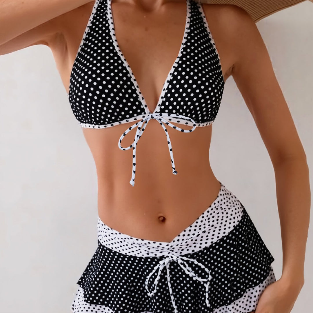 Ladies triangle bikini with ruffled skirt Mune Fashion