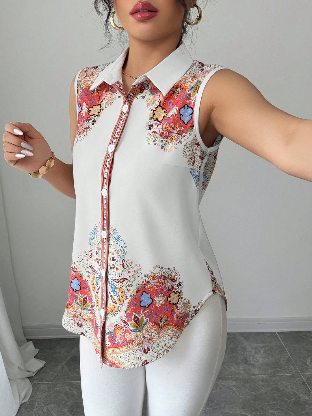 Women's Sleeveless Shirt Blouse with Kent Collar, A-Line Silhouette and Concealed Button Placket Mune Fashion