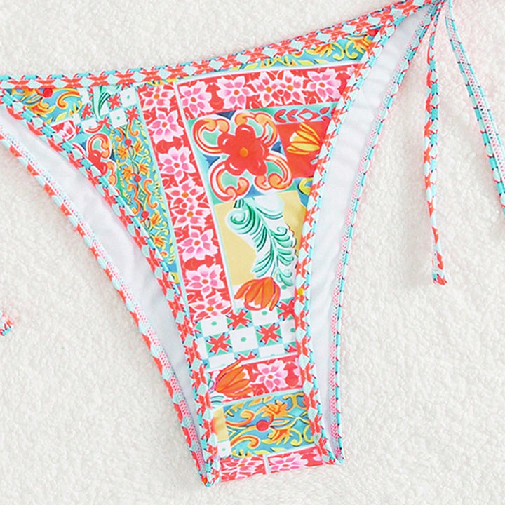 Ladies Triangle Bikini with playful pattern Mune Fashion