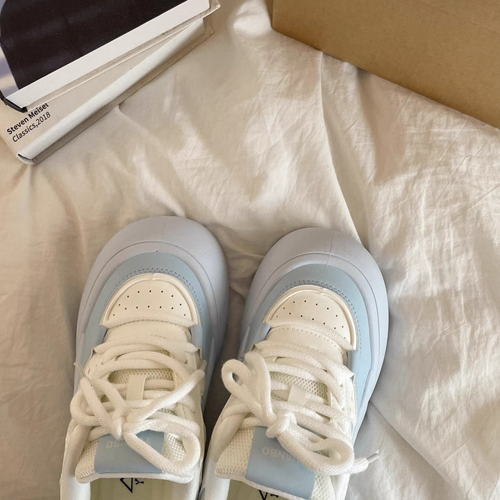 Ladies sporty sneakers with thick, flexible cushioning sole Mune Fashion