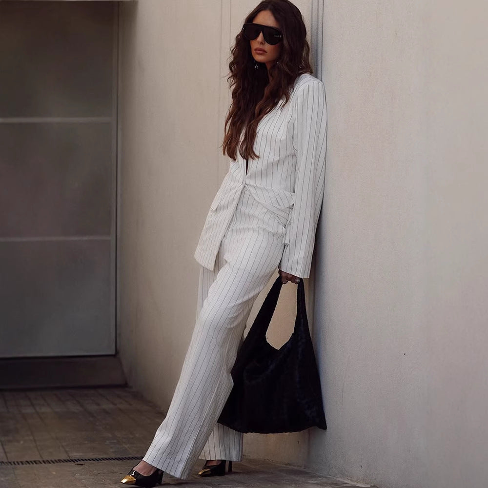 Women's Two-Piece Pinstripe Suit Set with Oversized Blazer and Wide Pleated Trousers Mune Fashion