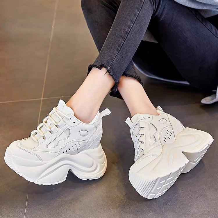 Women sporty chunky sneakers with extra large platform sole Mune Fashion