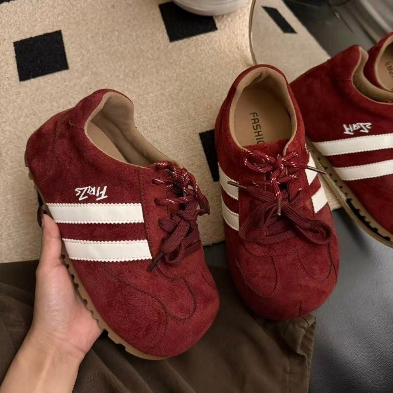 Women's fashionable strap sneakers made of suede Mune Fashion