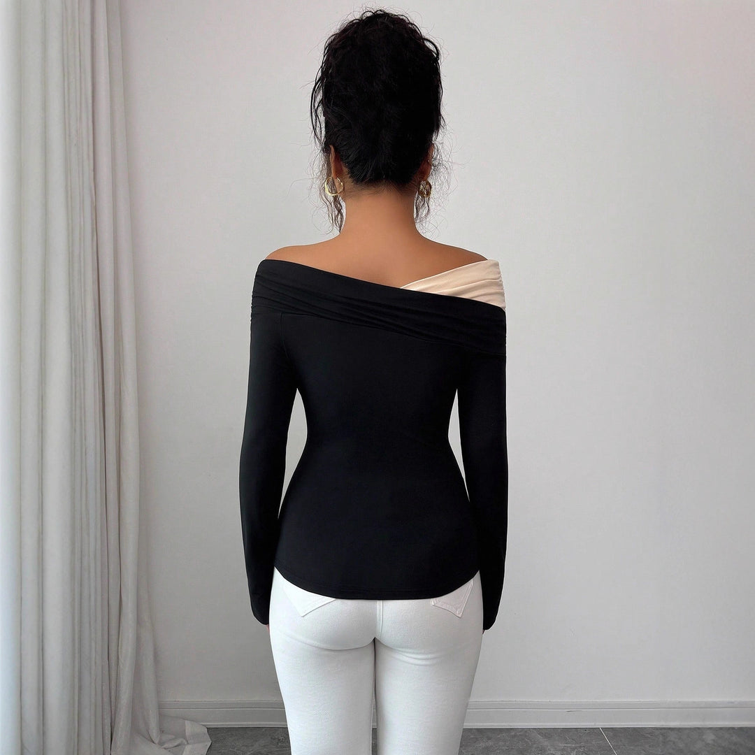 Women’s asymmetrical Carmen top with shoulder gathering and body-hugging jersey fit Mune Fashion
