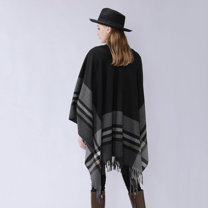 Women’s cape wrap made of wool blend with tie belt and check pattern Mune Fashion