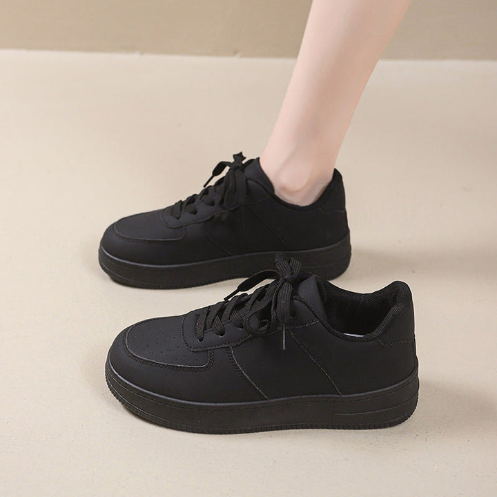 Women's Comfortable Sneakers in a minimalist design with cushioned sole Mune Fashion