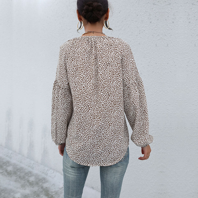 Women's Playfully patterned blouse with button placket and balloon sleeves Mune Fashion