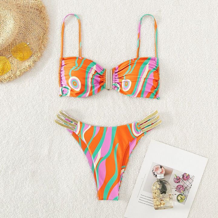 Ladies Push-Up Bikini with adjustable straps and elegant gold accents Mune Fashion