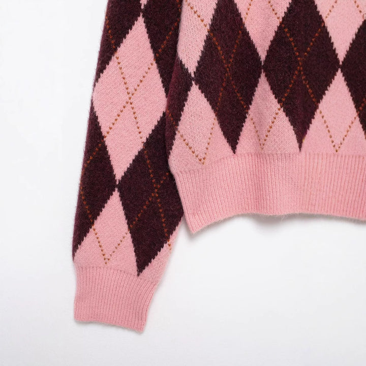Ladies Short Diamond Argyle Cardigan with Round Neck and Fabric Covered Buttons Mune Fashion