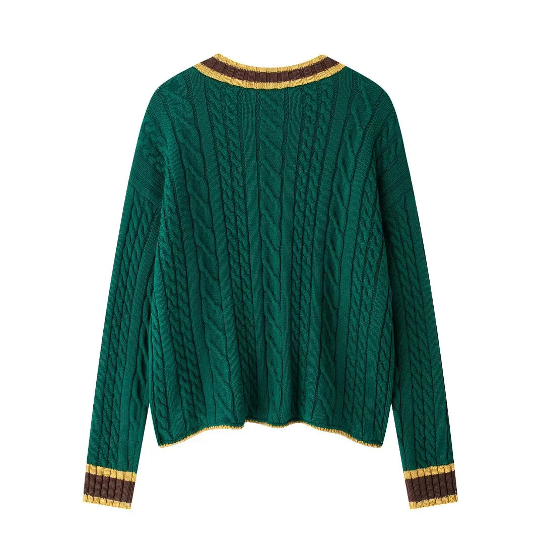 Women's cable knit cardigan with V-neck, patch pockets and contrast edges Mune Fashion