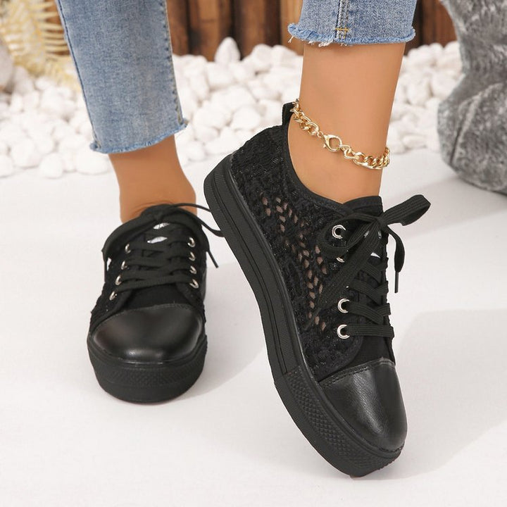 Damen Plateausneaker mit gehäkeltem Spitzeinsatz und gepolstertem Fußbett Mune Fashion