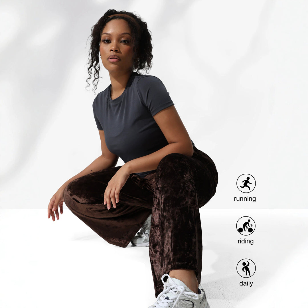 Ladies velour pants with wide leg, drawstring and side pockets Mune Fashion