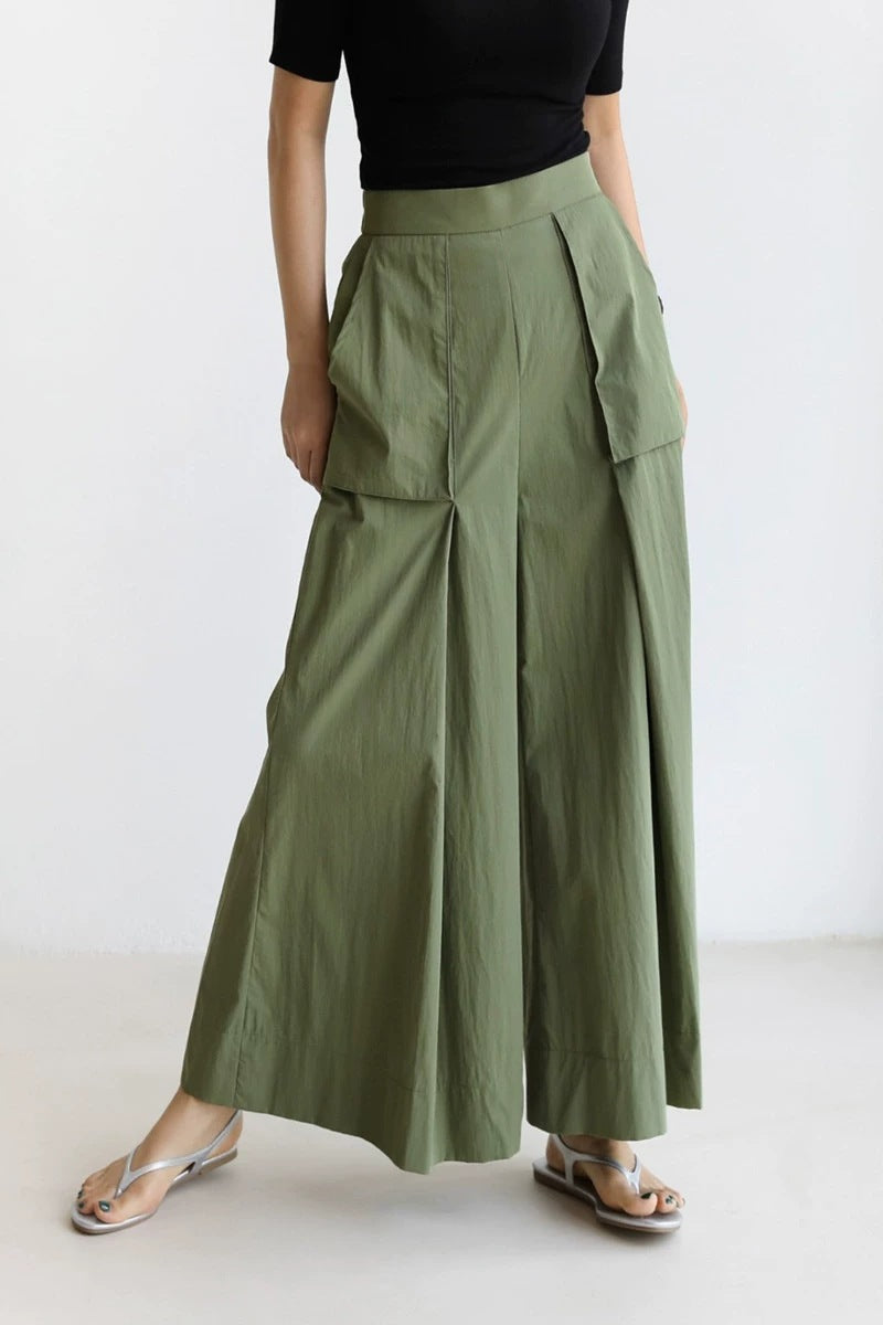 Women's Wide Palazzo Pants with High Waist, Cargo Pockets and Pleated Tucks Mune Fashion
