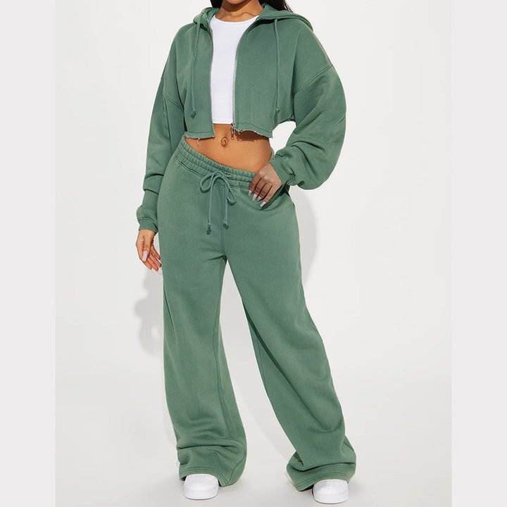 Women's Hooded Crop Top and Loose Jogging Pants Lounge Set made of Soft Fleece Mune Fashion