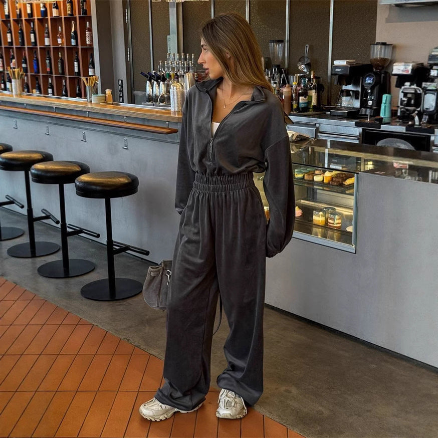 Women's velvet jumpsuit with wide leg, elastic waistband, and stand collar Mune Fashion