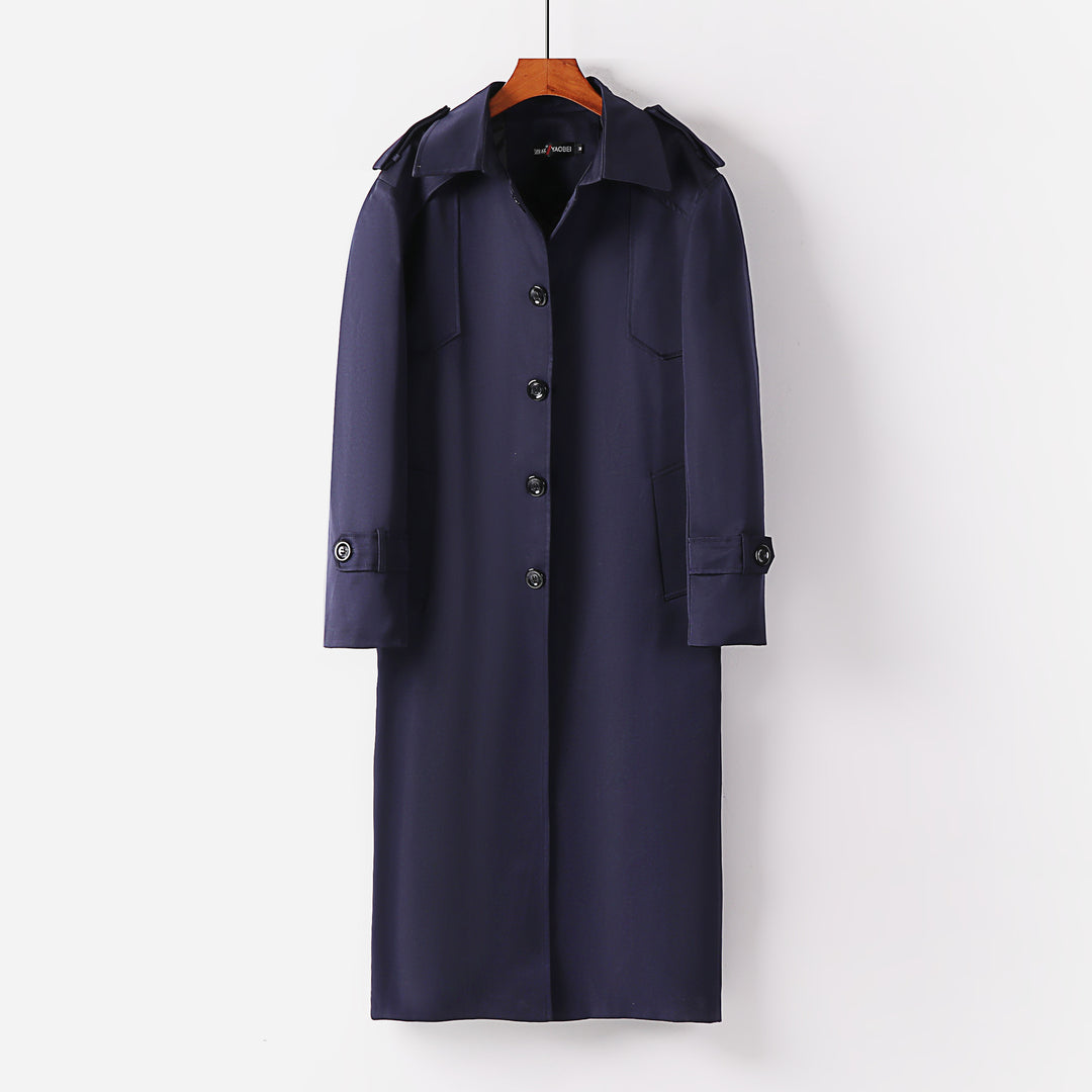 Women's longer classic trench coat with shoulder patches, button closure and adjustable cuffs Mune Fashion