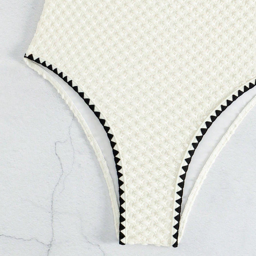 Women One-sided Swimsuit with Structured Material Mune Fashion