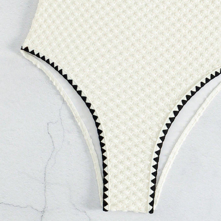 Women One-sided Swimsuit with Structured Material Mune Fashion