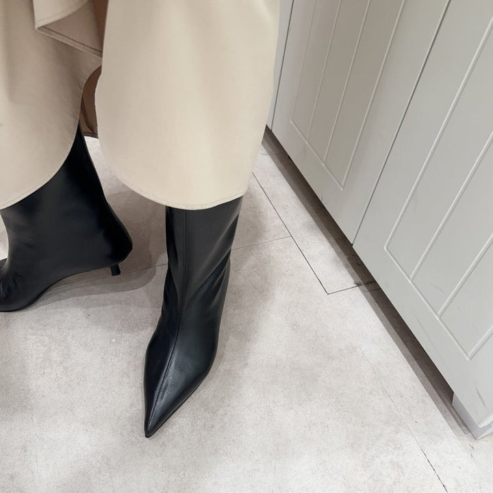 Women's calf-high slim ankle boots with pointed toe and low kitten heel Mune Fashion