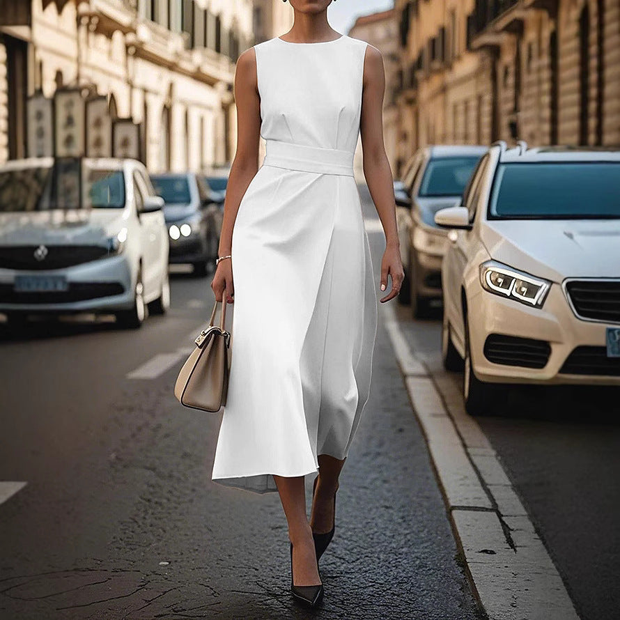 Elegant women's maxi dress with flowing cut & waist belt | Mune Fashion