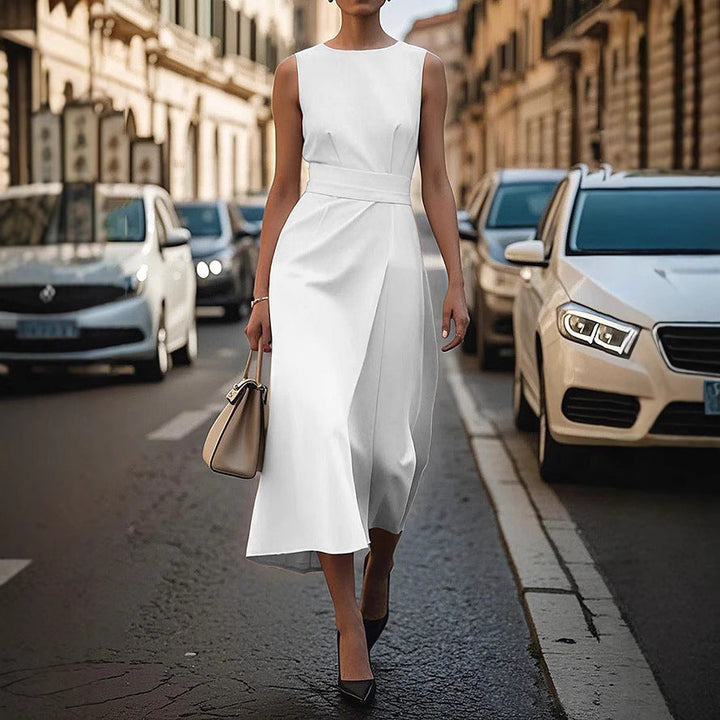 Elegant women's maxi dress with flowing cut & waist belt | Mune Fashion