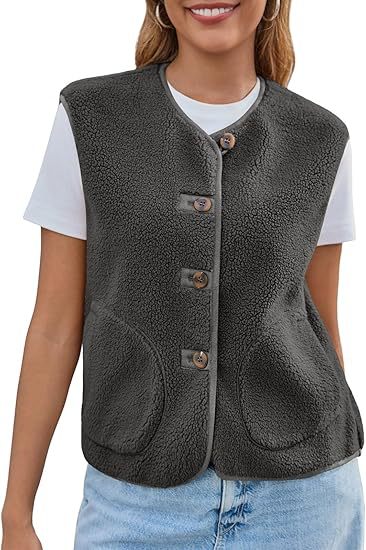 Women's teddy fleece vest with button placket and side pockets Mune Fashion