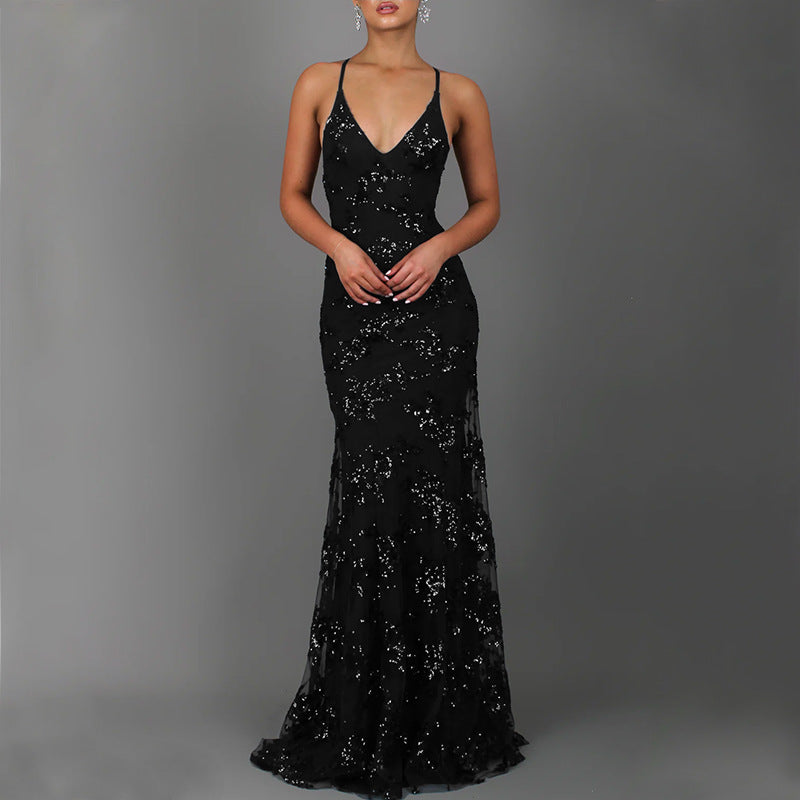 Women Glamorous Long Evening Dress with Sequins and Deep V-Neck Mune