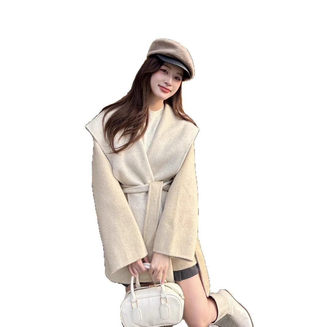 Women Short Wool Coat with Tie Belt and Oversized Shawl Collar Mune Fashion