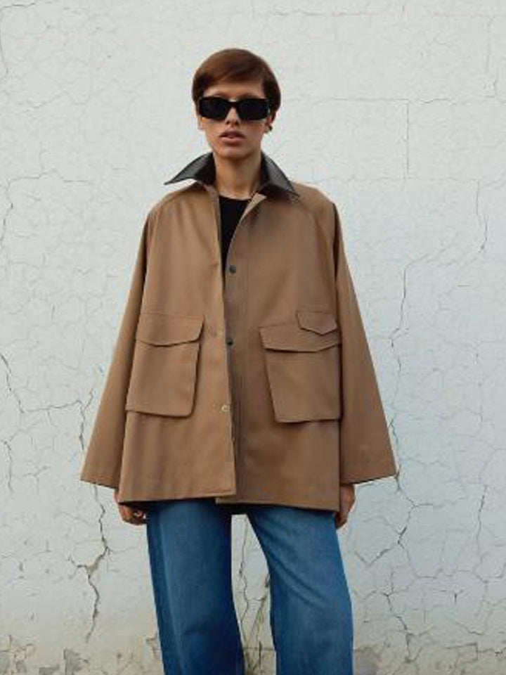 Women Oversize utilitarian Jacket with large flap pockets and contrast collar Mune Fashion