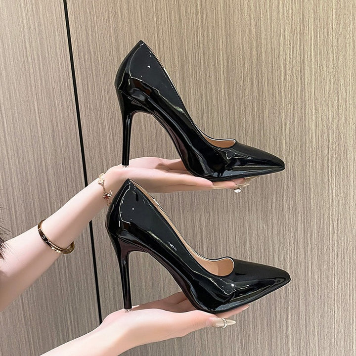 Women's bridal patent leather pumps with pointed toe shape and slim stiletto heel Mune Fashion