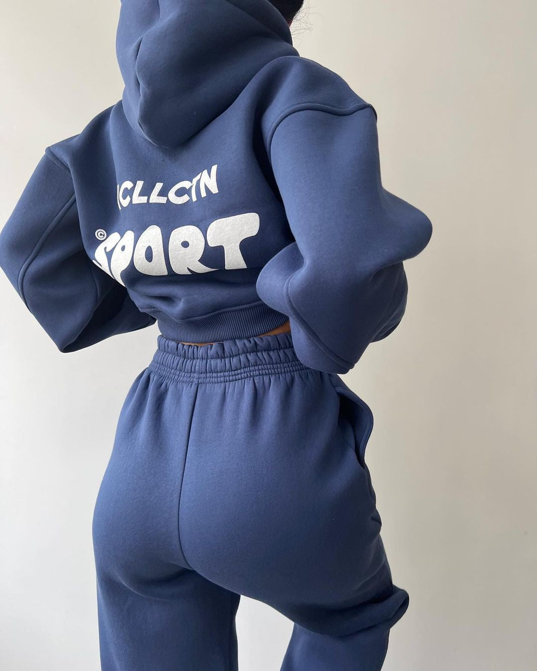 Women Cropped Hoodie and High-Waist Jogging Pants Lounge Set made of Cotton Fleece Mune Fashion