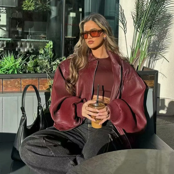 Women's plissé faux leather bomber jacket with zipper, shirt collar and elastic ribbed cuffs Mune Fashion