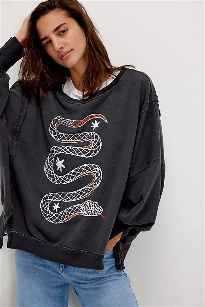 Women oversized sweatshirt with beet print, fringed seam accents and thumbhole sleeves Mune Fashion