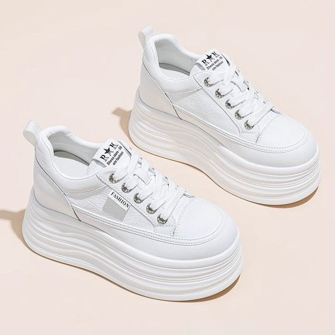 Women Platform Sneaker with elegant silhouette and cushioning sole Mune Fashion