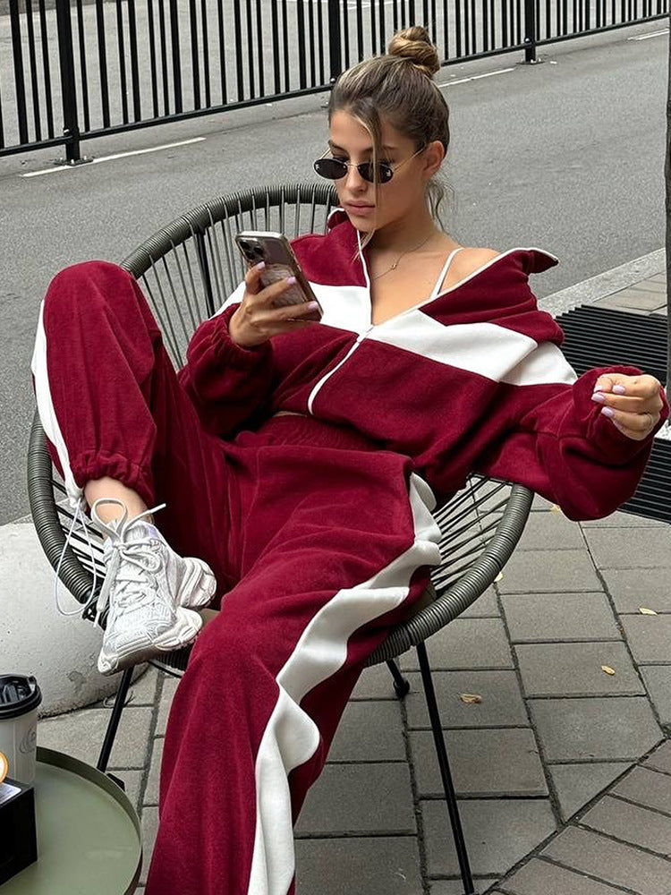 Women's cozy fleece tracksuit with zip jacket and elastic cuffs Mune Fashion