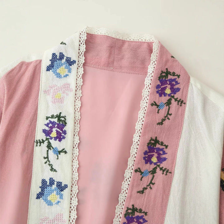 Women's embroidered kimono cardigan with open front, lace trim and floral embroidery Mune Fashion