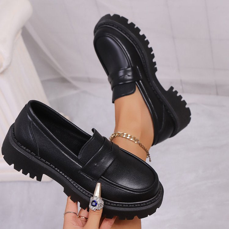 Women's chunky loafers with thick tread sole and platform heel Mune Fashion