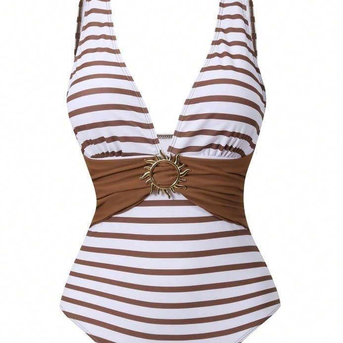 Women's Stylish Swimsuit with Adjustable Straps and Matching Pareo Mune Fashion