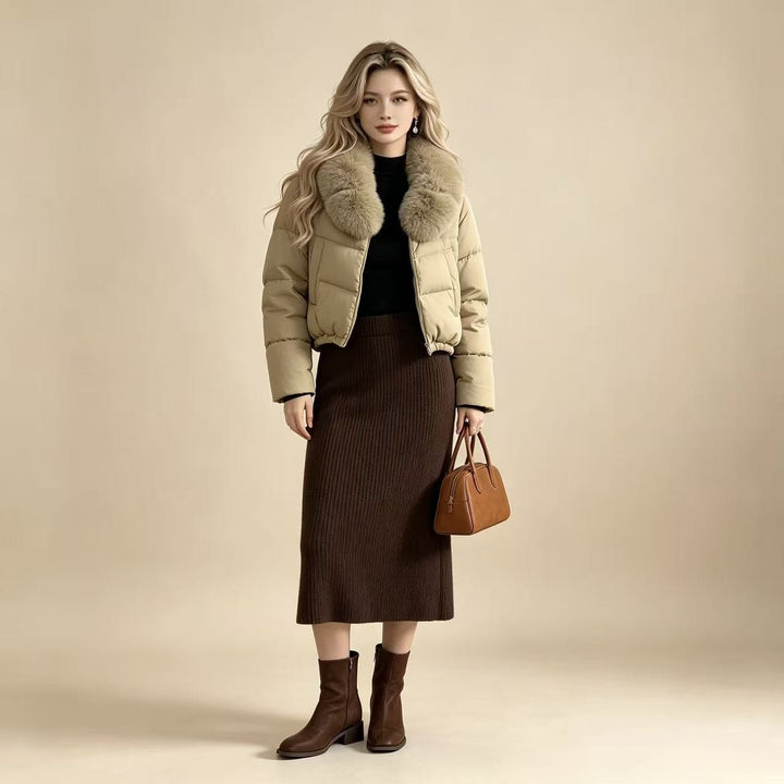 Women's short cut boxy puffer jacket with extra large faux fur collar and shape-stable hem Mune Fashion