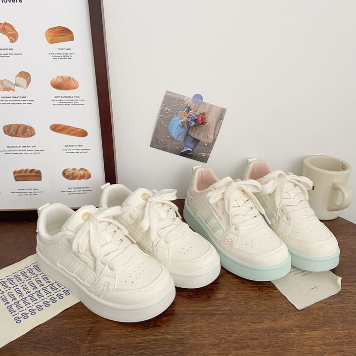 Ladies sporty sneakers with playful animal motifs and breathable outsole Mune Fashion
