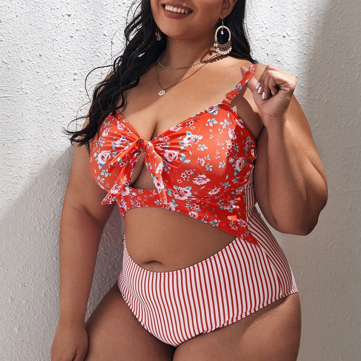 Women Elegant One-Piece Swimsuit with Floral Design Mune Fashion
