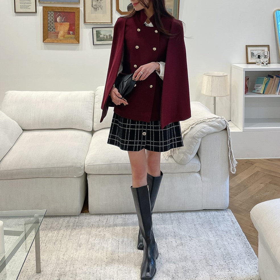Women’s coat cape in tailoring look with double-breasted button placket and distinctive shoulder Mune Fashion