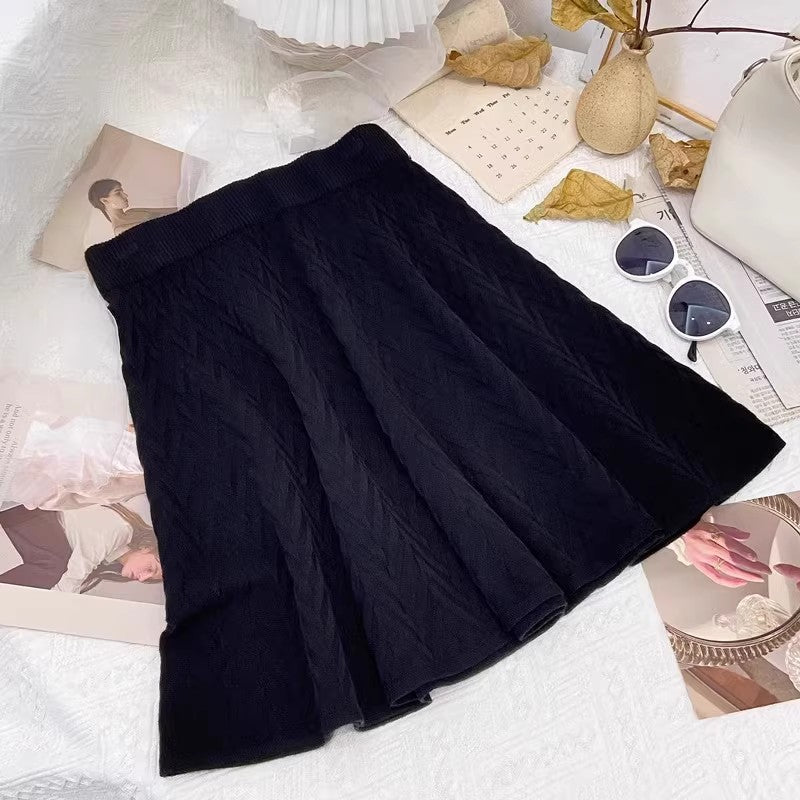 Women Pleated Knitted Skirt with Cable Pattern Mune Fashion