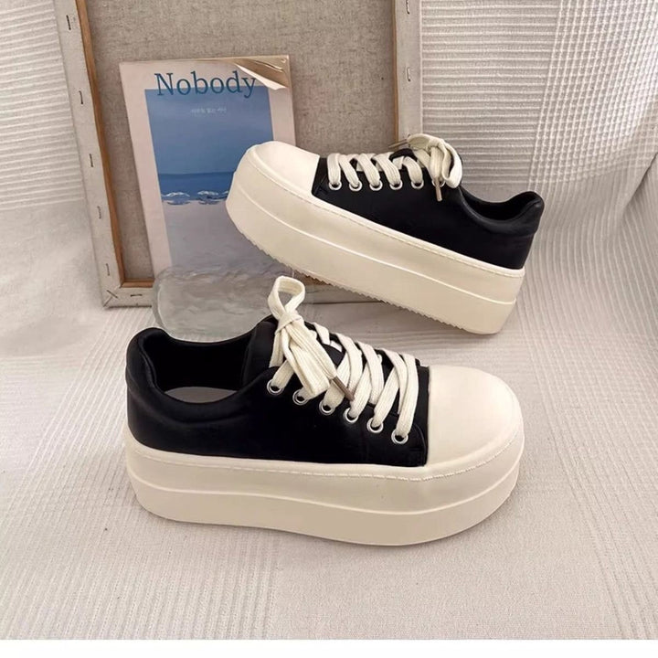 Ladies sneaker with fashionable platform sole Mune Fashion
