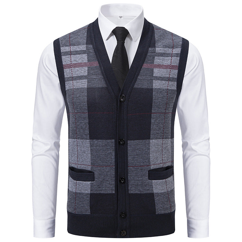 Men's tailored knitted vest with V-neck, fine check pattern, button placket, and patch pockets Mune Fashion